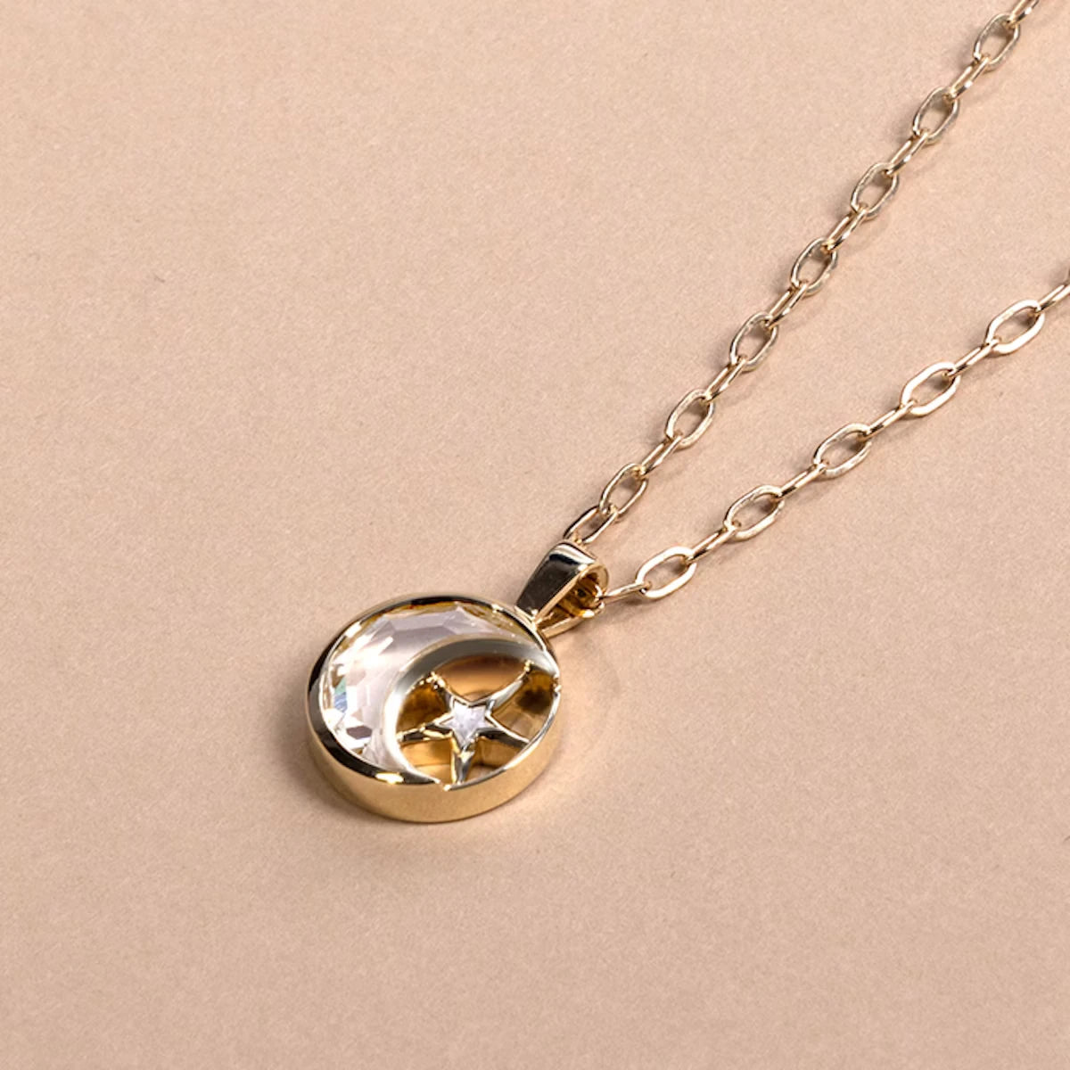 Emari Solitaire Moon Pendant