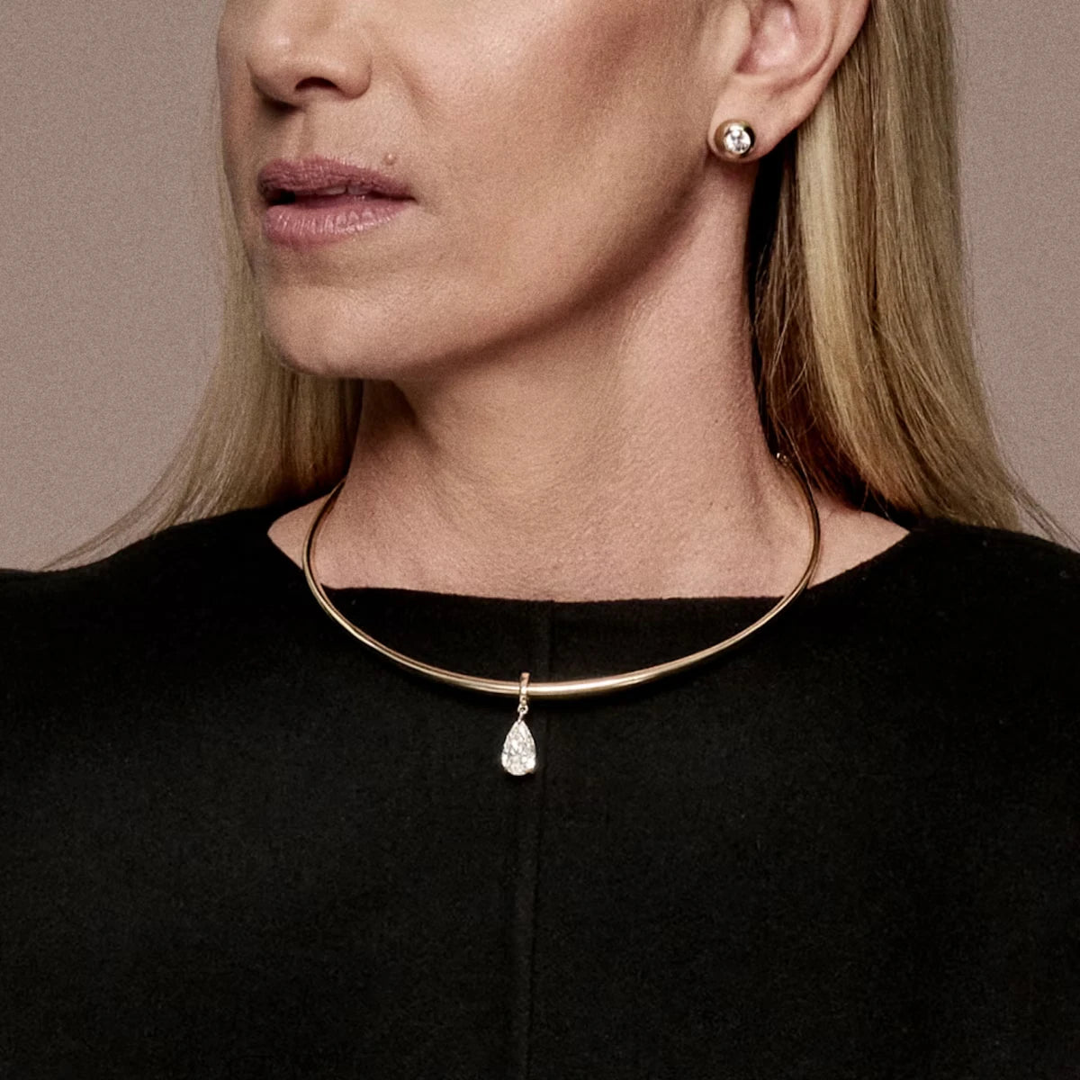 Collar with Drop Pendant