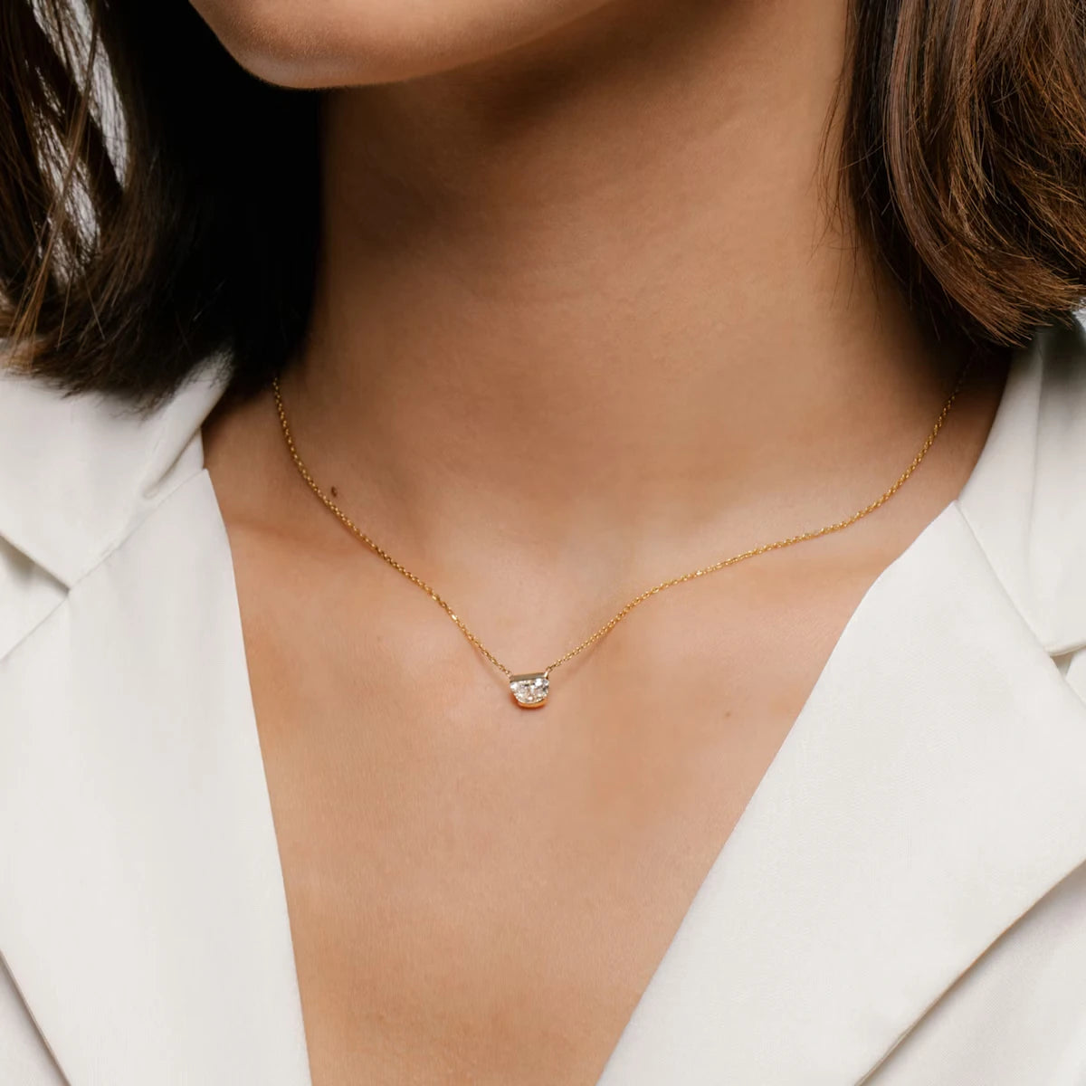 Knife-Edge Semi-Bezel Necklace