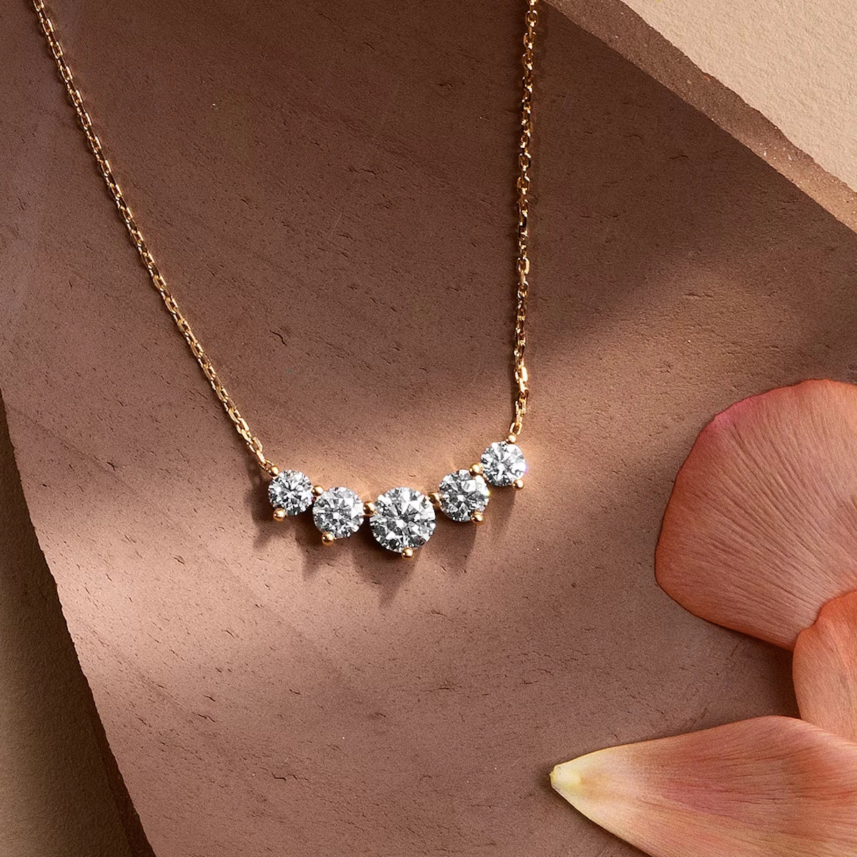 Arc Necklace